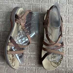 Merrell Jacardia Sandal Women's 9 Brown Strappy Hike Outdoor Cushion Casual EUC